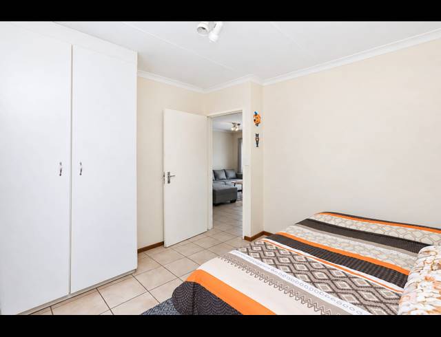 2 BEDROOM APARTMENT FOR SALE IN NORTH RIDING